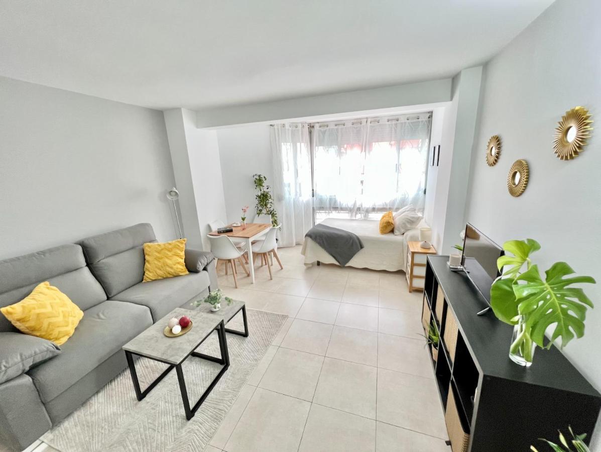 Precioso Estudio Con Piscina, Junto A La Playa Torre Del Mar Esterno foto