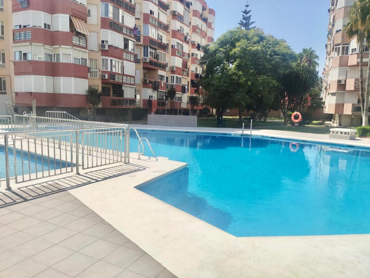Precioso Estudio Con Piscina, Junto A La Playa Torre Del Mar Esterno foto