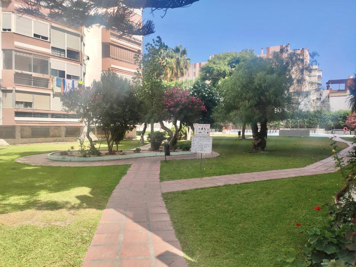 Precioso Estudio Con Piscina, Junto A La Playa Torre Del Mar Esterno foto