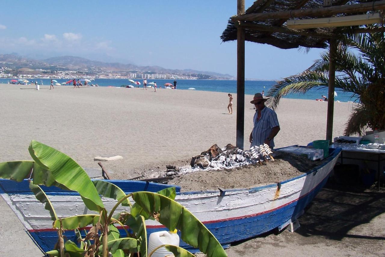 Precioso Estudio Con Piscina, Junto A La Playa Torre Del Mar Esterno foto